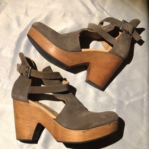 Free People Cedar Clogs, Gray Suede Leather, Women's 37 EU (US 6.5)